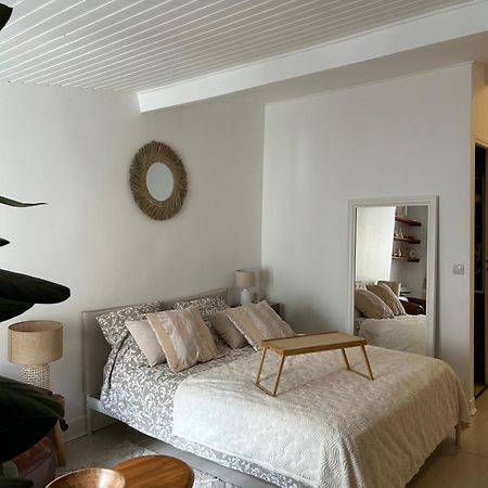 Appartamento Grand Studio Entierement Renove Au Coeur De Parigi Esterno foto
