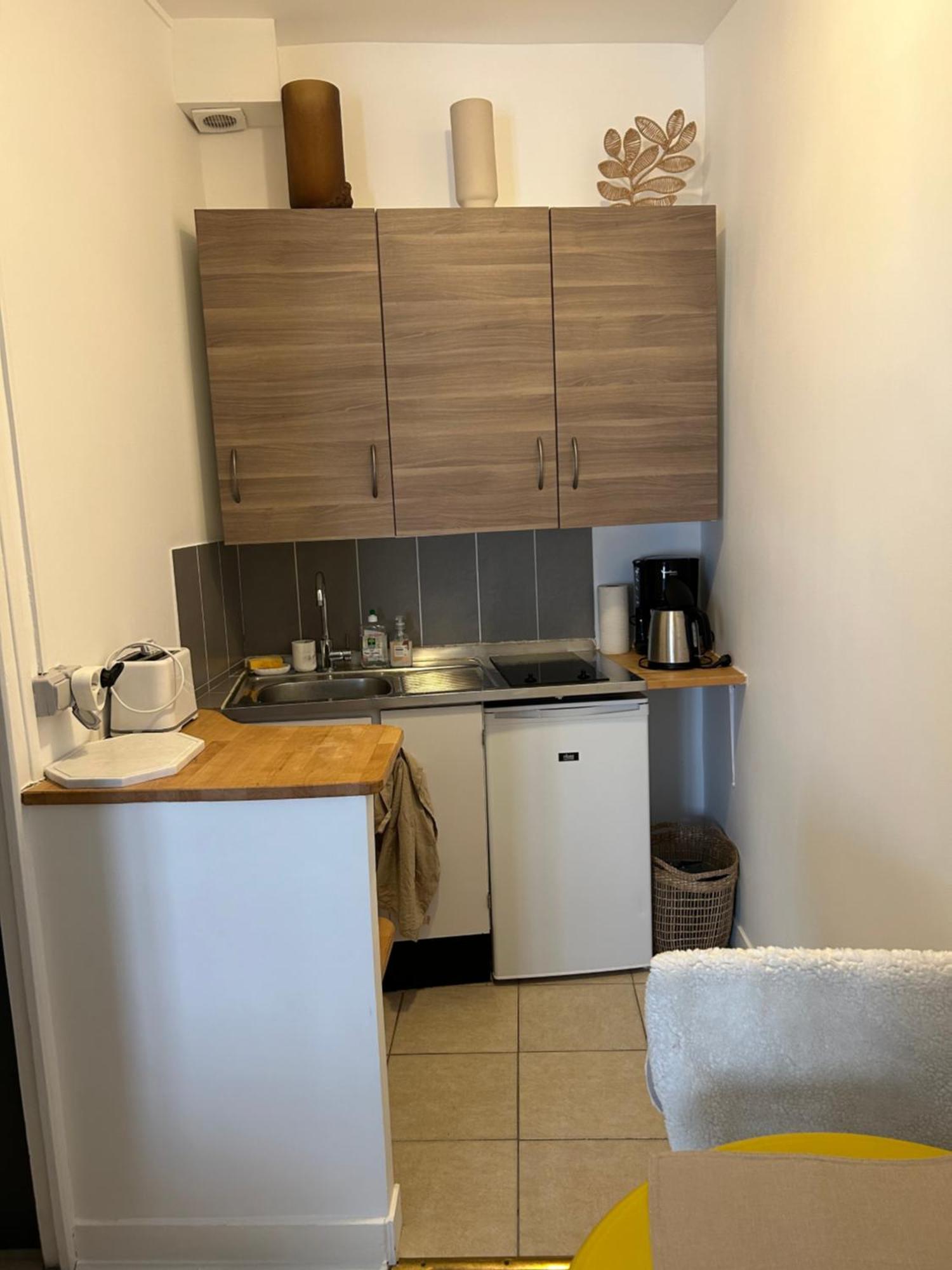 Appartamento Grand Studio Entierement Renove Au Coeur De Parigi Esterno foto