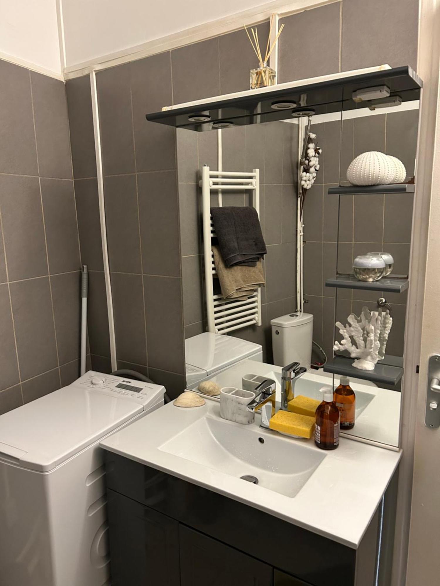 Appartamento Grand Studio Entierement Renove Au Coeur De Parigi Esterno foto